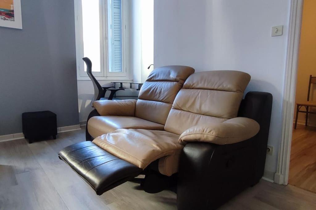 Coeur De Ville-ideal Long Sejour-bureau-fibre * Pau